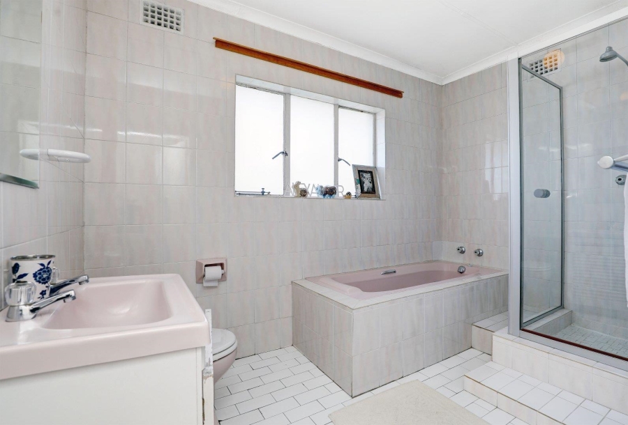 5 Bedroom Property for Sale in Boston Western Cape